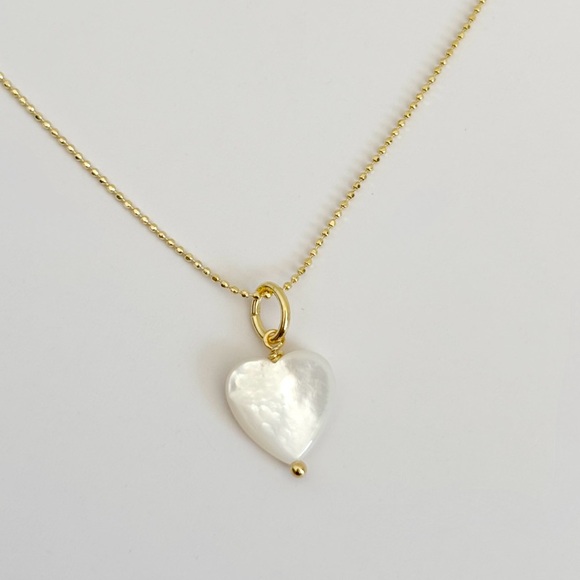 Lev Necklace - Picture 2 of 3